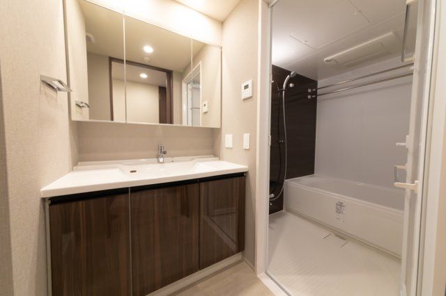 バス・シャワールーム