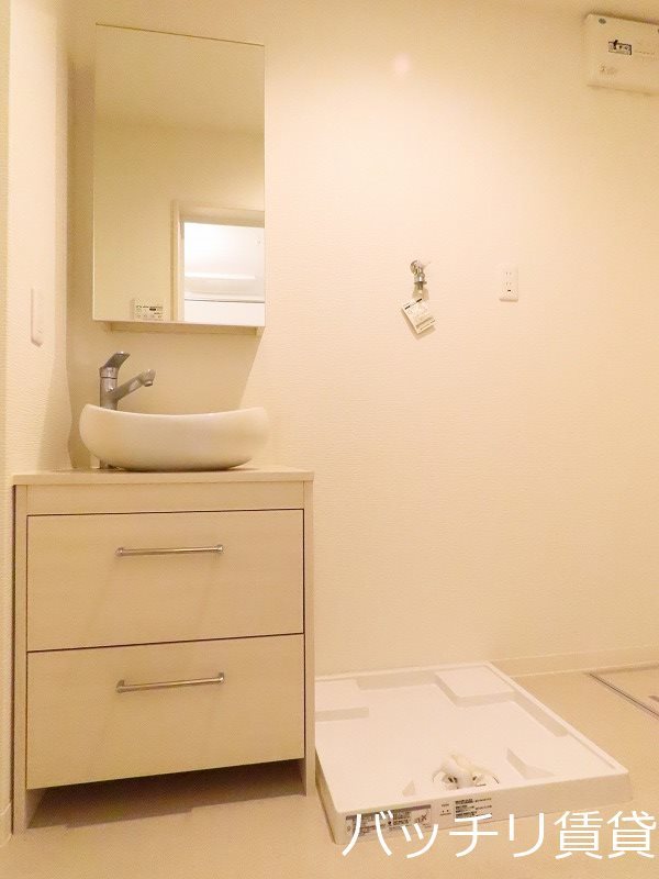 洗面設備　同型イメージの為、現状を優先致します。