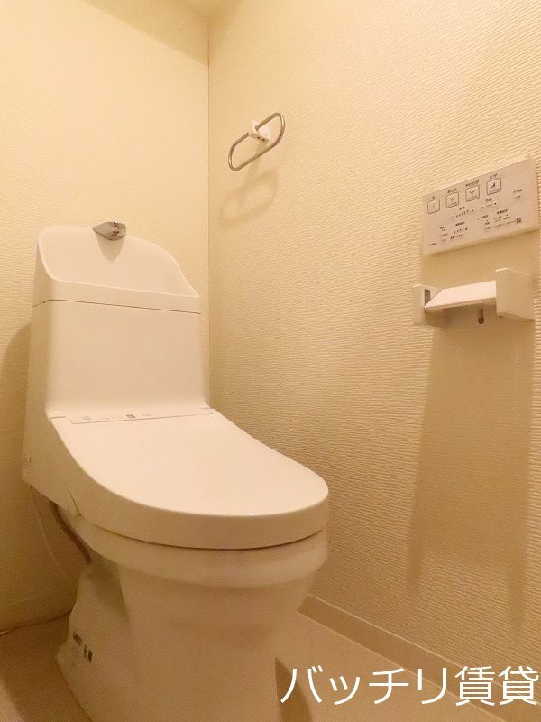 トイレ　同型イメージの為、現状を優先致します。