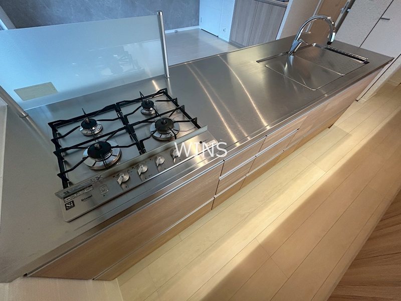 キッチン　別部屋参考写真です