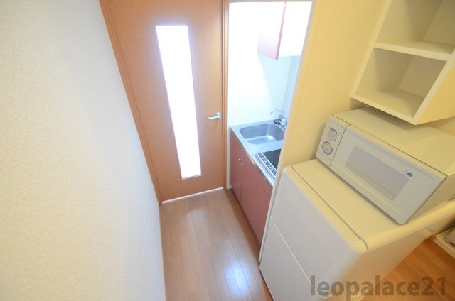 キッチン　実際のお部屋と異なる場合がございます。