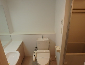 トイレ　ドゥーエ横浜駅前