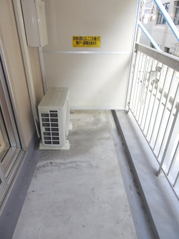 バルコニー　ドゥーエ横浜駅前