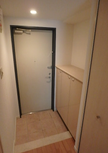 玄関　ドゥーエ横浜駅前