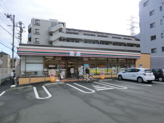 コンビニ　セブンイレブン横浜樽町4丁目店（コンビニ）まで413m