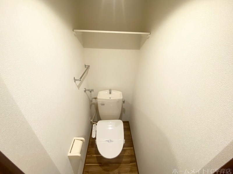 トイレ　２０３号室の写真です。