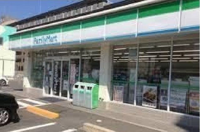 コンビニ　ファミリーマート　広島千同店（コンビニ）まで270m