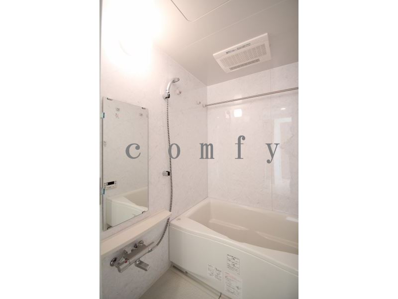 バス・シャワールーム　浴室乾燥・追焚機能付き