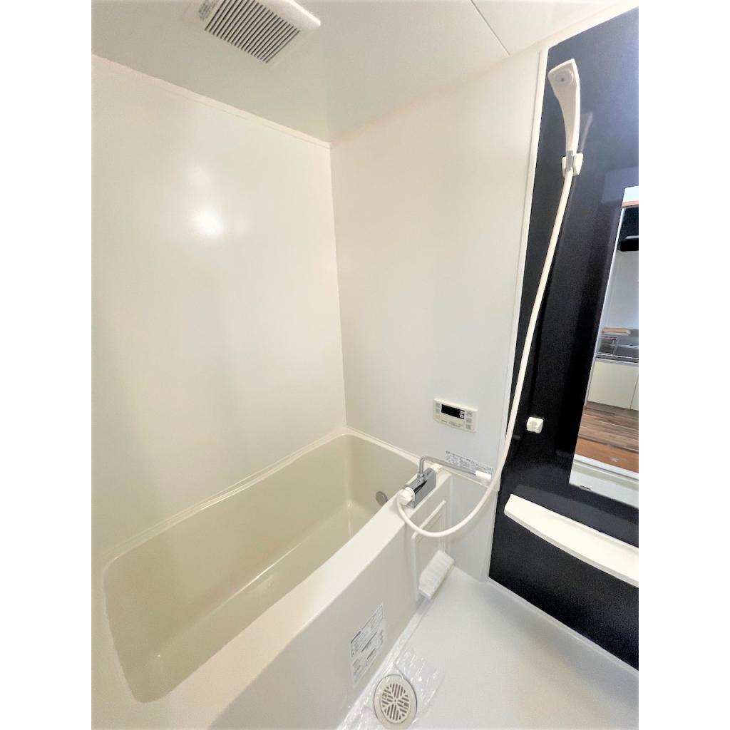 バス・シャワールーム　※写真は101のもの