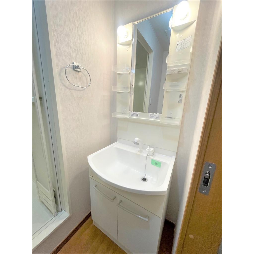 洗面設備　※写真は101のもの