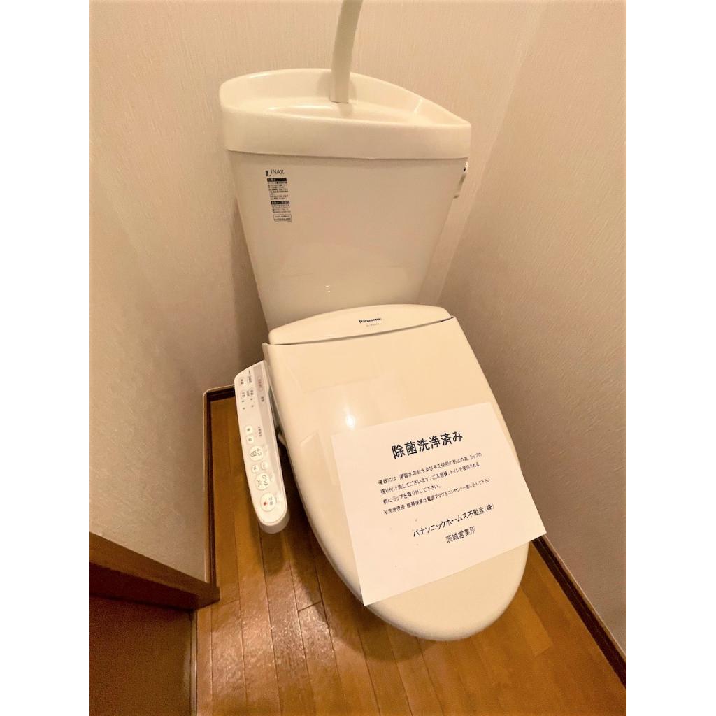 トイレ　※写真は101のもの