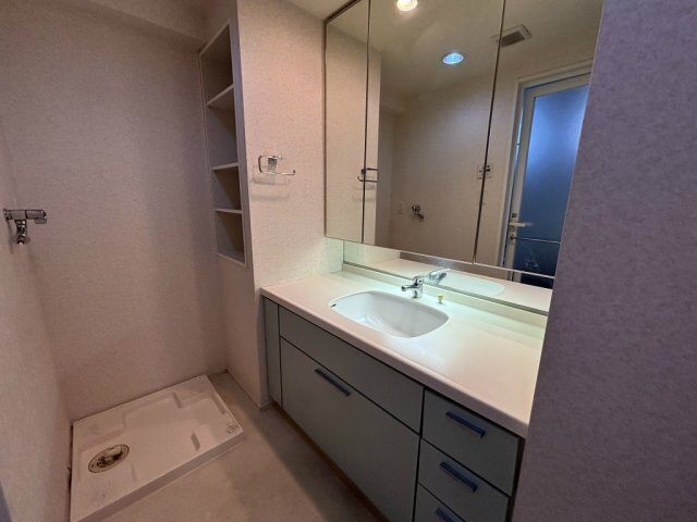 洗面設備　同仕様