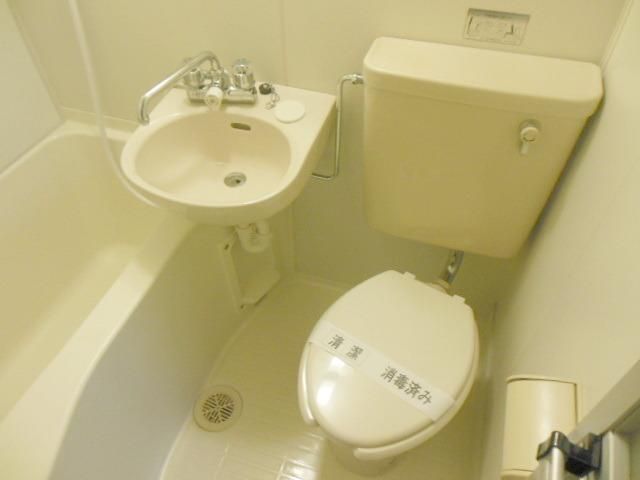 トイレ　★ユニットバスはお掃除が実は楽★