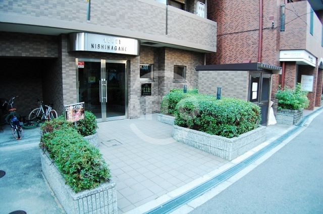 エントランス　リーガル西長堀　エントランス