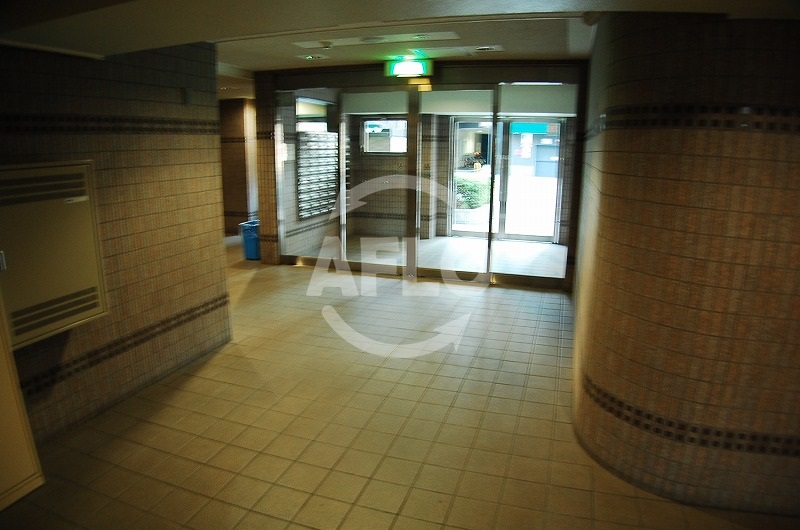 ロビー　リーガル西長堀　ロビー