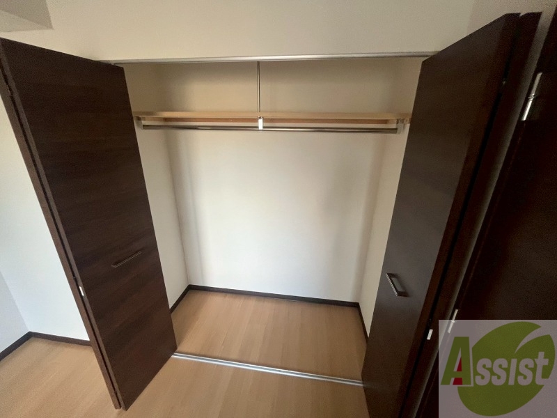 収納　寝室の収納です。部屋がすっきり片付きます。