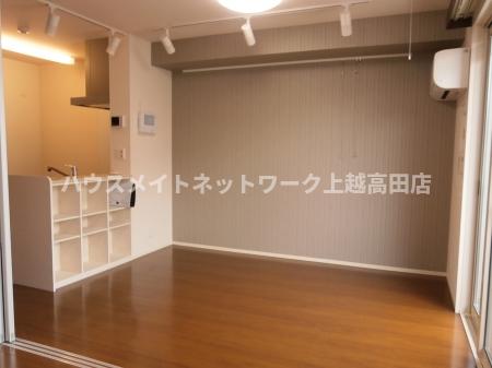 居室・リビング　ＬＤＫ（参考101号室写真）