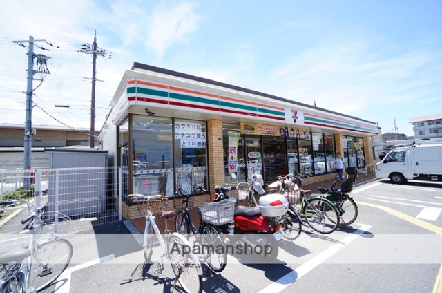 コンビニ　セブンイレブン（コンビニ）まで331m