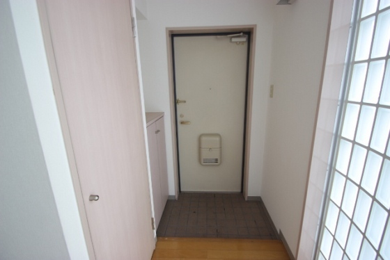 玄関　※別部屋の写真です