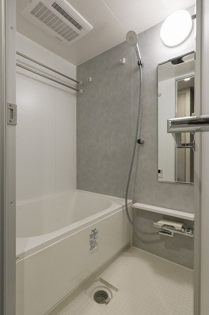 バス・シャワールーム　追焚き機能付のお風呂