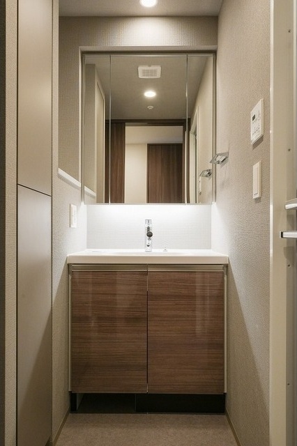 洗面設備　あると便利な独立洗面台