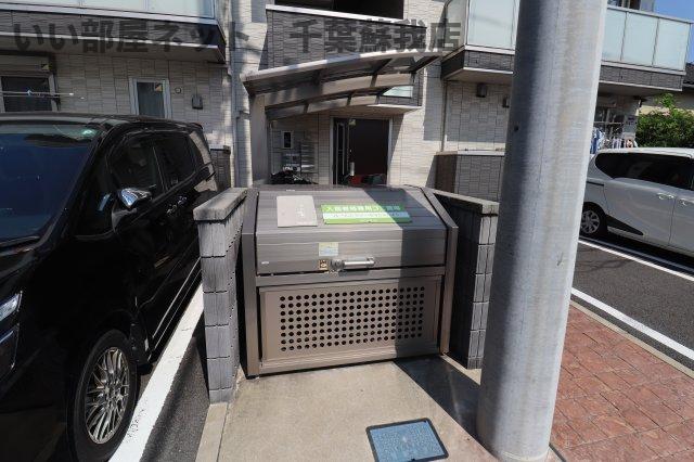 その他設備　ゴミストッカー