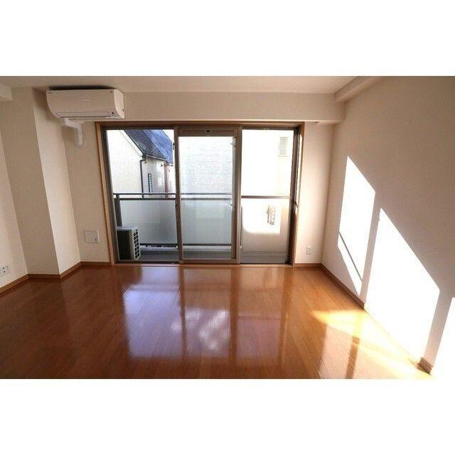 居室・リビング　別号室の写真です