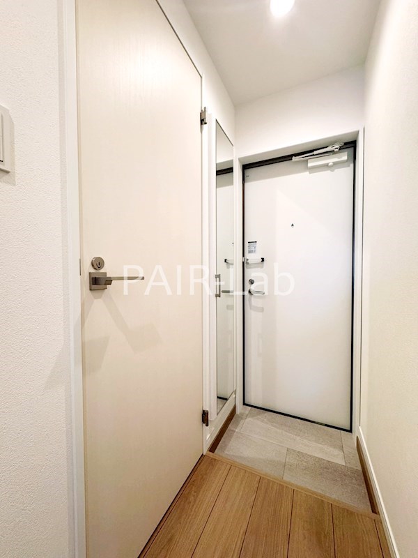 玄関　同シリーズのイメージ写真です。(現況優先)