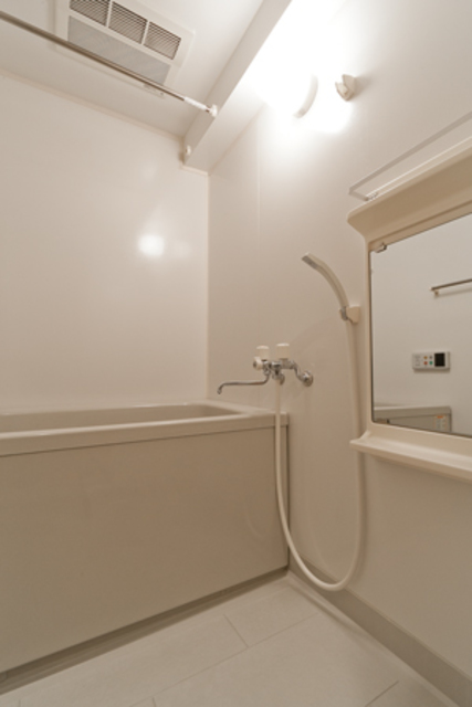 バス・シャワールーム　※写真は同タイプ住戸です。