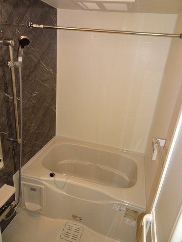 バス・シャワールーム　お風呂で日々の疲れを落としましょう