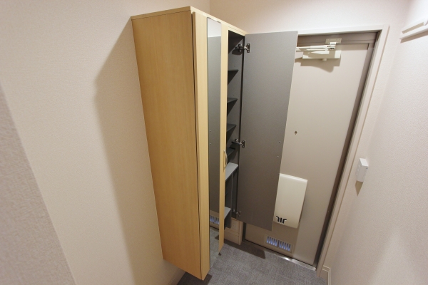 玄関　シューズボックス