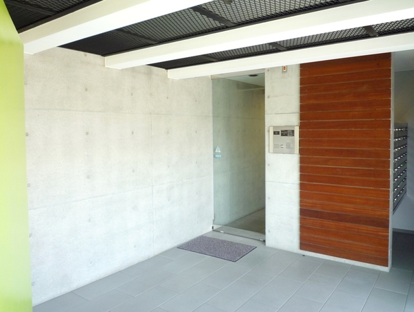 エントランス　※別部屋参考写真のため内観についてはお問い合わせください※