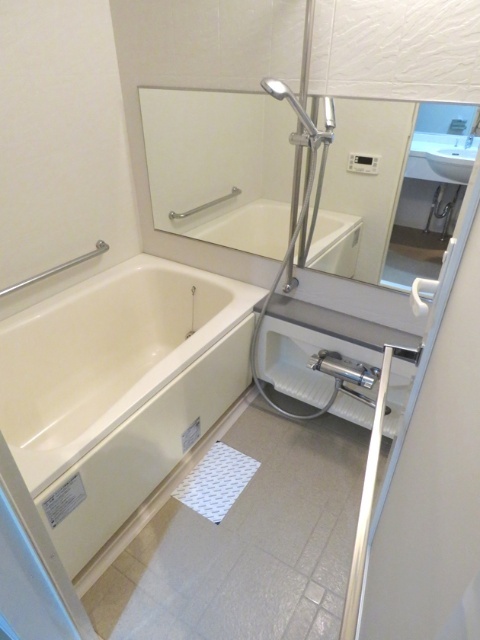 バス・シャワールーム　※別部屋参考写真のため内観についてはお問い合わせください※