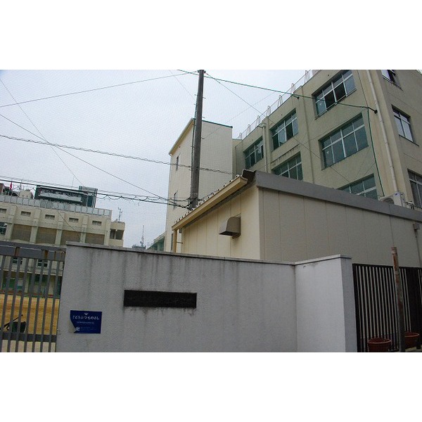 中学校　大阪市立堀江中学校（中学校）まで55m