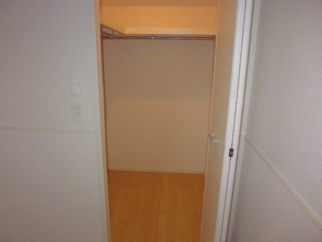 収納　ウォークインクローゼット