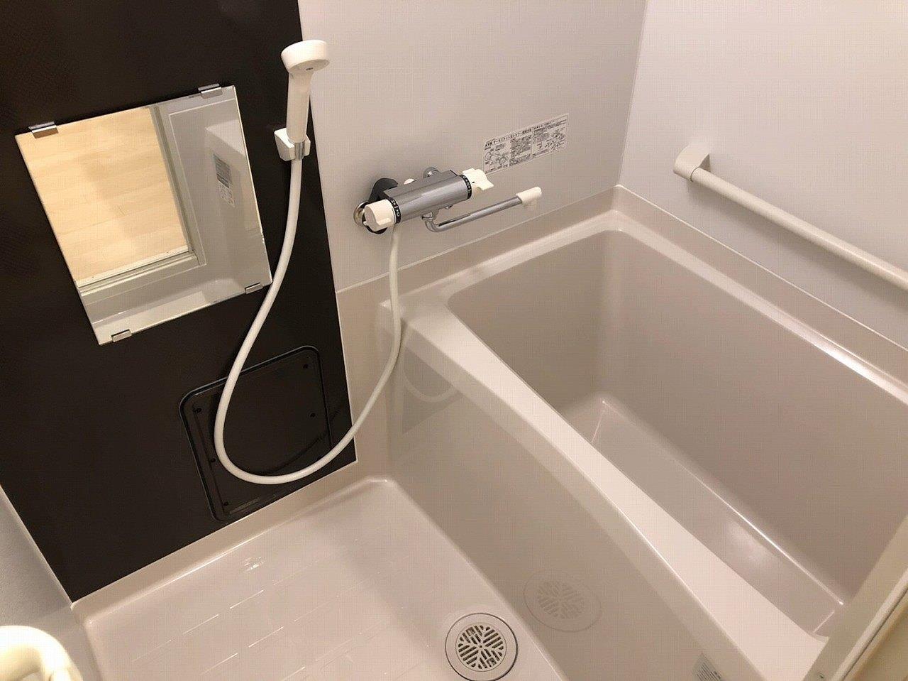 バス・シャワールーム　浴室乾燥機完備