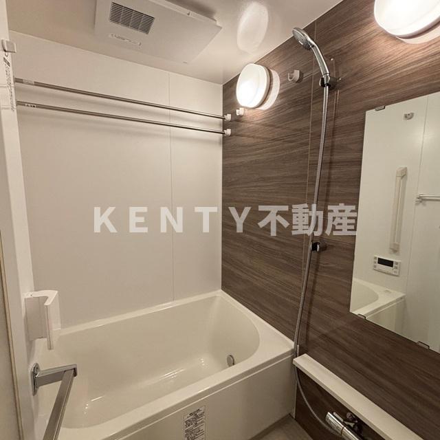 バス・シャワールーム　ゆったり過ごせるお風呂です