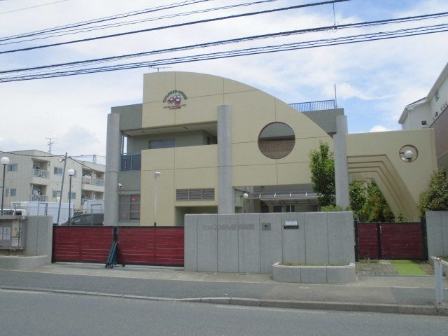 幼稚園・保育園　くっくおさんぽ保育園（幼稚園・保育園）まで1243m