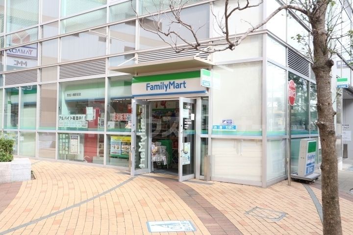 コンビニ　ファミリーマート京成八幡駅前店（コンビニ）まで160m