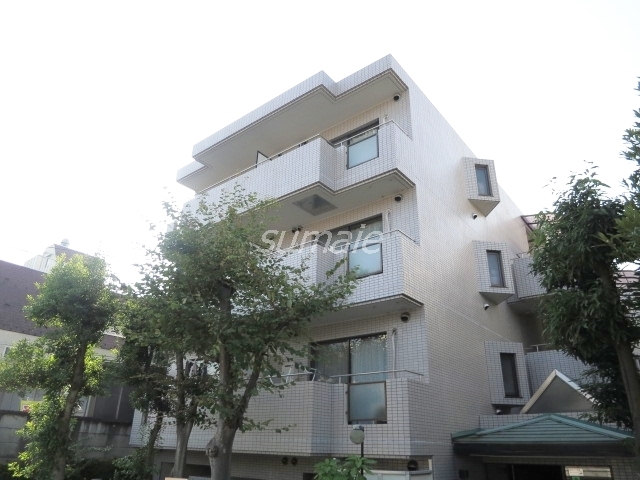 建物外観　安心の鉄筋コンクリート造です