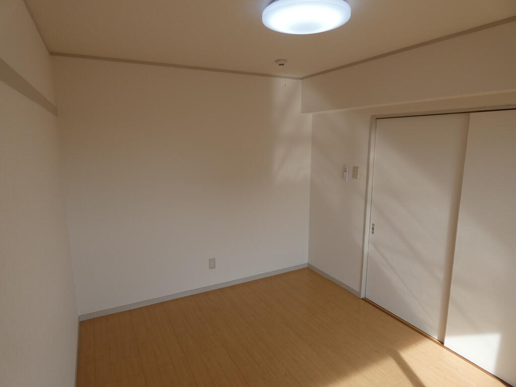 その他　洋室6帖