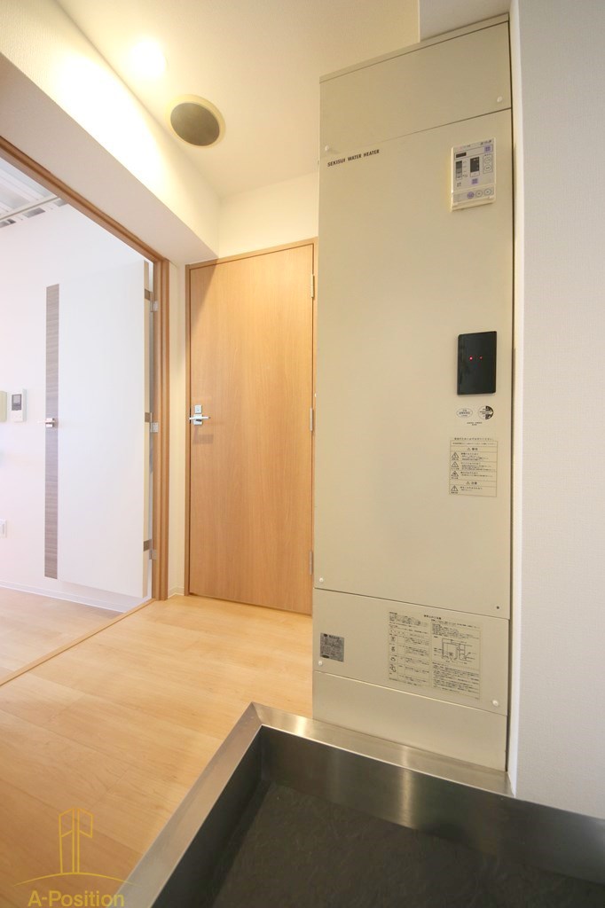 玄関　SERENiTE-04