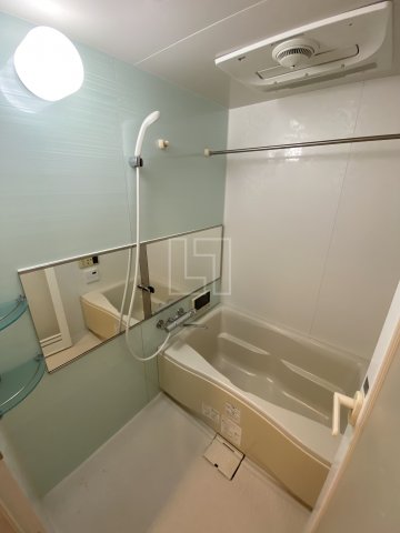 バス・シャワールーム　BRAVI南船場（ブラービ南船場）　浴室