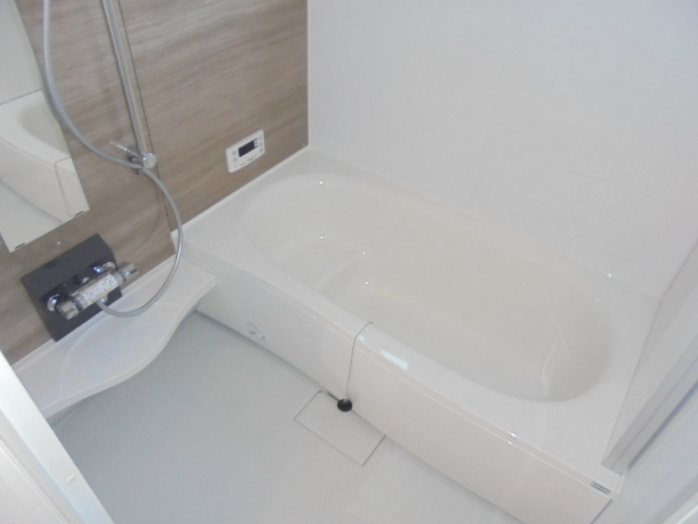 バス・シャワールーム　写真は101号室になります