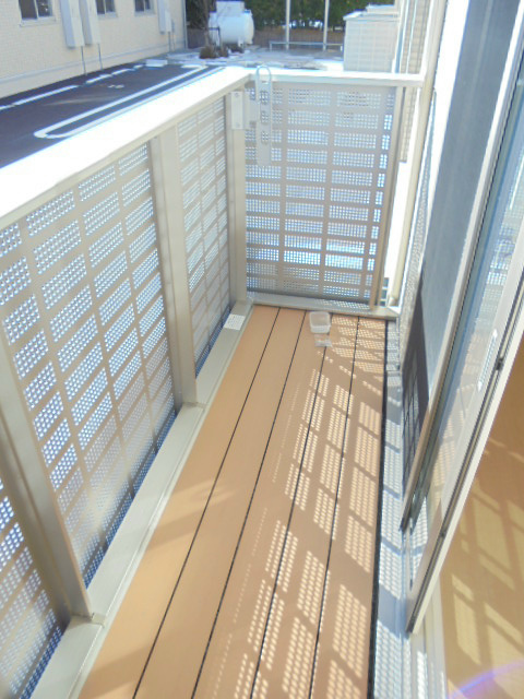 バルコニー　写真は101号室になります