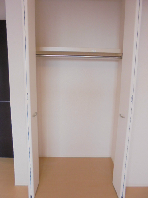 収納　写真は101号室になります