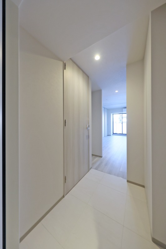 玄関　玄関※同タイプ参考写真