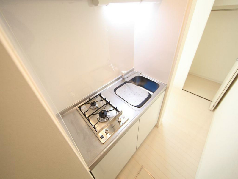 キッチン　システムキッチン（ガス2口）冷蔵庫・レンジご用意できます