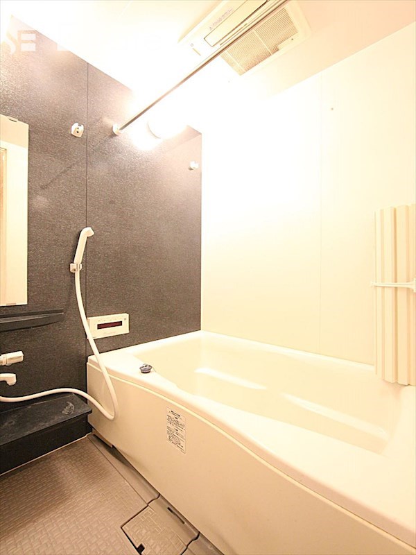 バス・シャワールーム　バスルーム