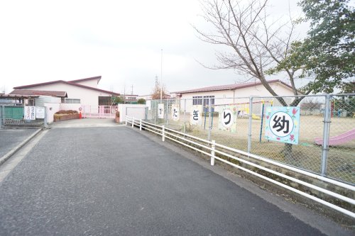 中学校　大和郡山市立片桐中学校（中学校）まで631m